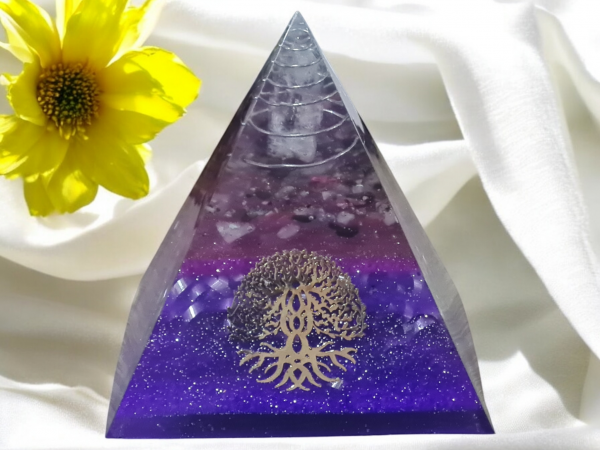 Orgonite pyramide 